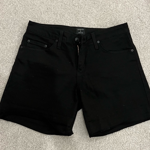 BLACK JEAN SHORTS - Picture 4 of 6